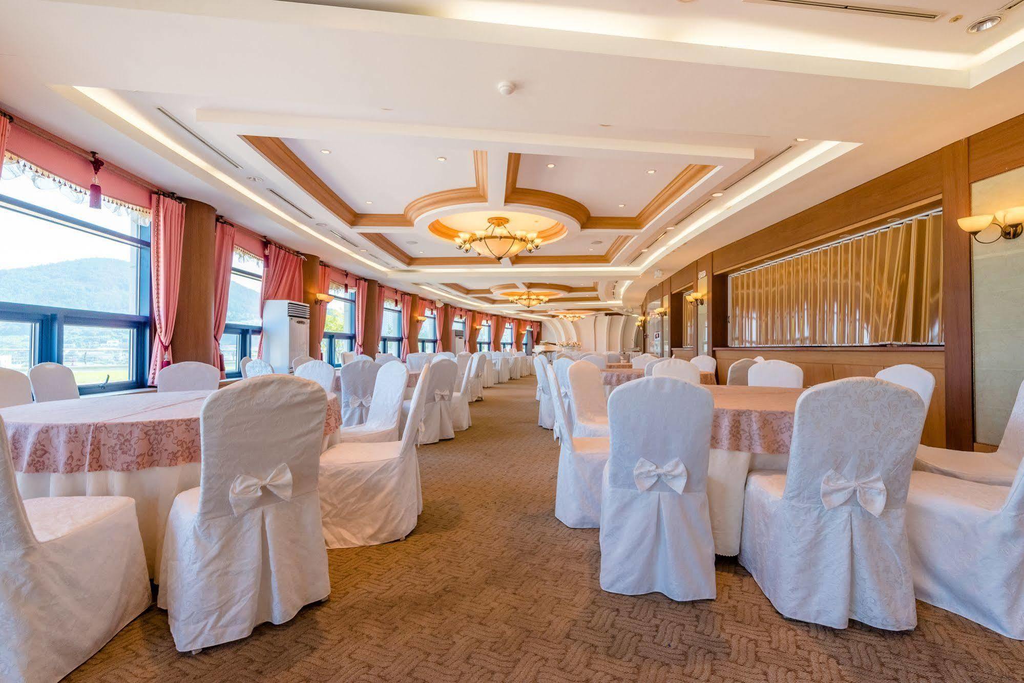 Hotel Homefourest Geoje Buitenkant foto